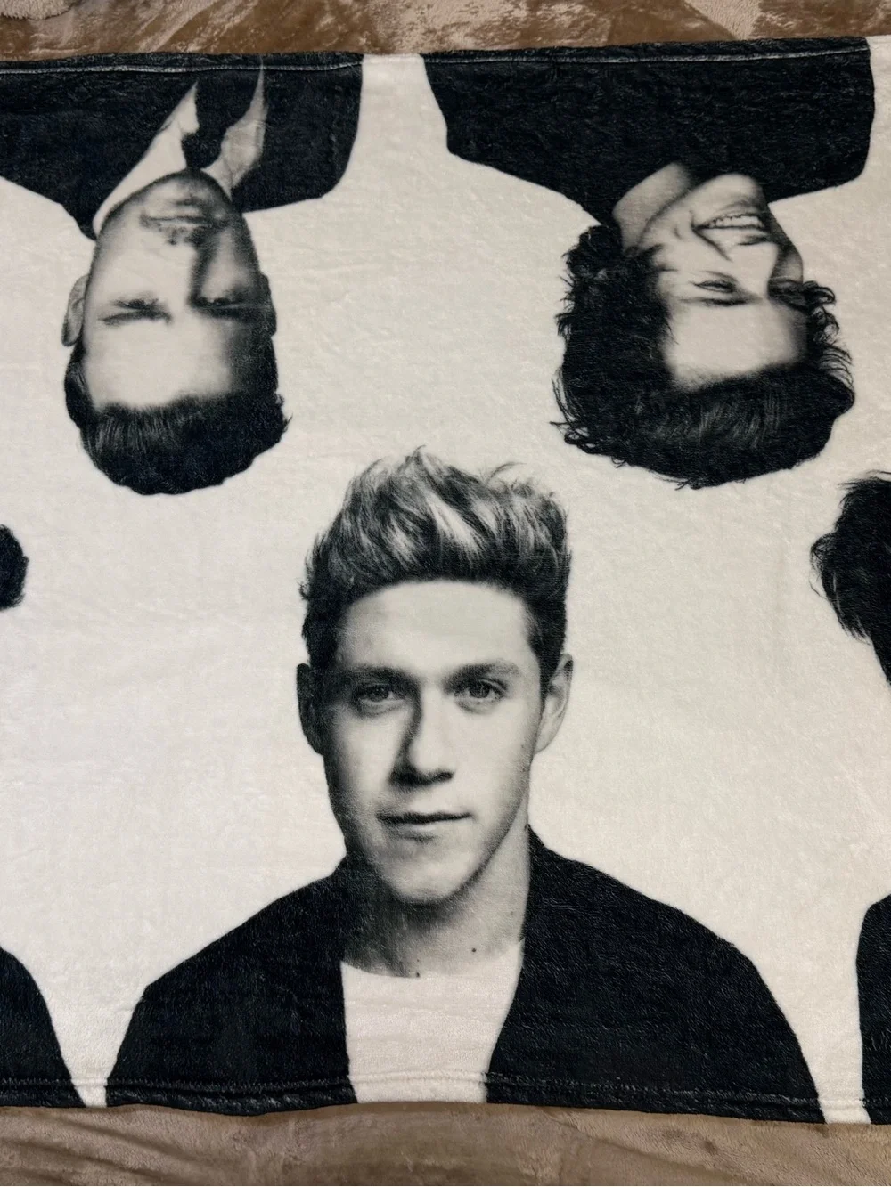One Direction Super Soft 38” X 56” Black & White Plush Blanket